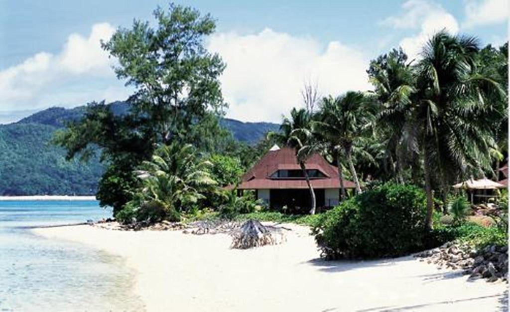 New Emerald Cove Hotel Baie Sainte Anne Ngoại thất bức ảnh